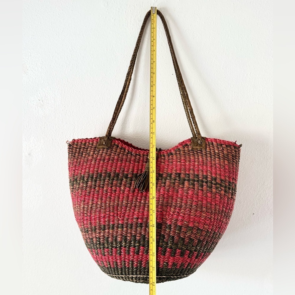 Vintage Handwoven Straw and Leather Pink and Brown Tote Bag - Picture 3 of 10